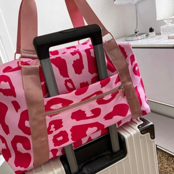 Leopard Weekender Bag - Picture 2 of 2